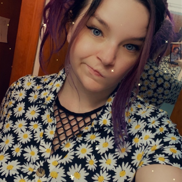 Meet your Posher, Elle - Picture 6 of 7